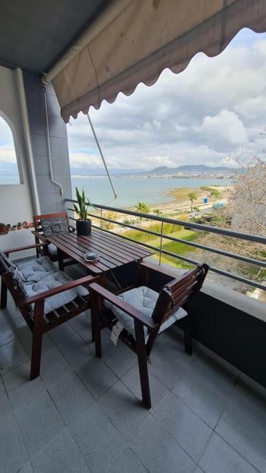 Seaside Apartment - Charlie'S House Халкіда Екстер'єр фото
